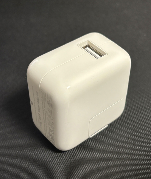 【即決/送料無料】Apple 純正 USB 電源アダプタ A1357 10W 5V2A 急速充電 iPhone iPad 100-240V 海外使用もOK USB Power Adapter