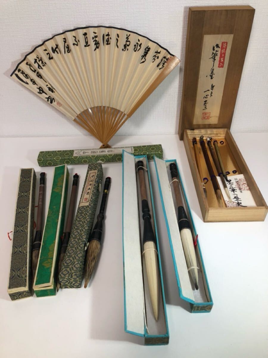 中国書道具 木製硯箱 (龍彫刻硯.筆.墨.文鎮.青磁水滴.印材