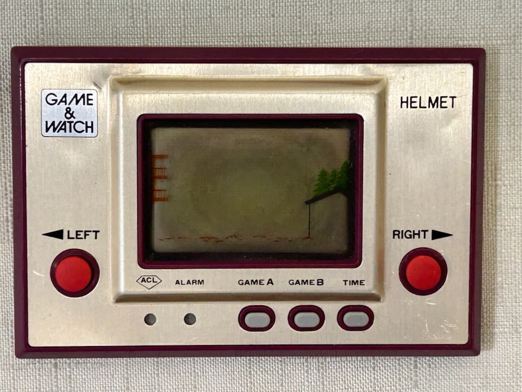 ゲームウォッチ GAME&WATCH GOLD ヘルメット 液漏れあり Yahoo!オークション -「ゲームウォッチ ヘルメット」の落札相場