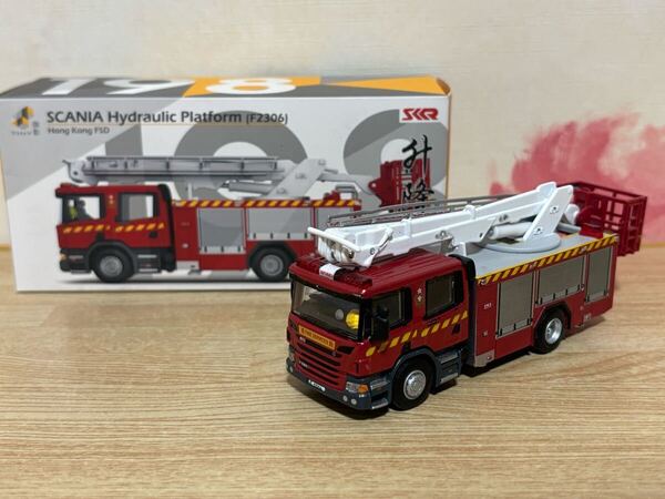 送料無料 Tiny City スカニア 香港消防局 油圧はしご消防車 F2306 ジャンク ミニカー タイニー SCANIA Hydraulic Platform Hongkong FSD