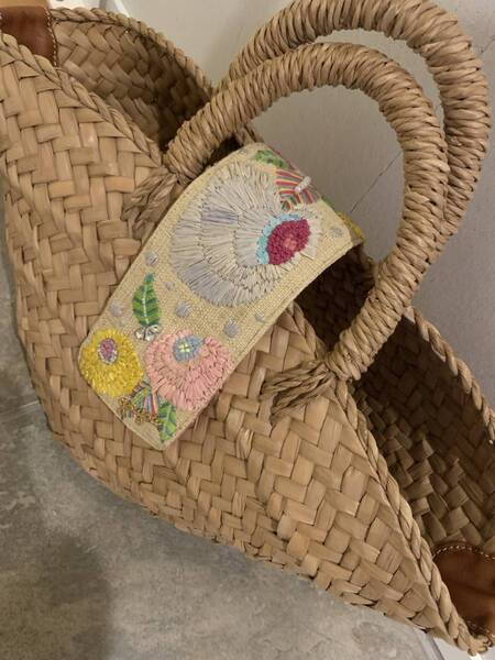 joujou ジュジュ カゴバッグ かごバッグ ストロー 刺繍 コサージュ ハンドバッグ トートバッグ