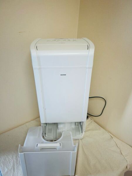 416 アイリスオーヤマ 衣類乾燥機除湿機 ホワイト KIJH-L160-W