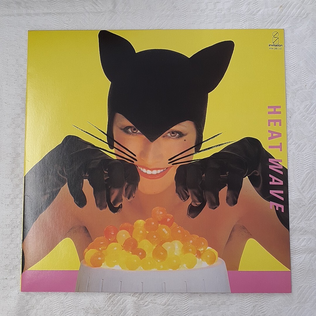 Amazon.co.jp: シングルズ - ブラック・キャッツ: ミュージック