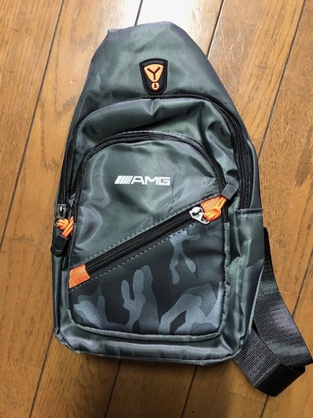 少し難ありでお安く!///AMGロゴグレー 軽量ボディーバッグ Aクラス A45 GLB C43 E300 CLK SEC GT ゲレンデ S63