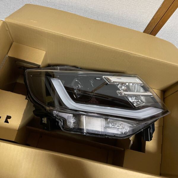 MA37S スズキ ソリオ純正 右LEDヘッドライト 送料込み 即決 点灯済