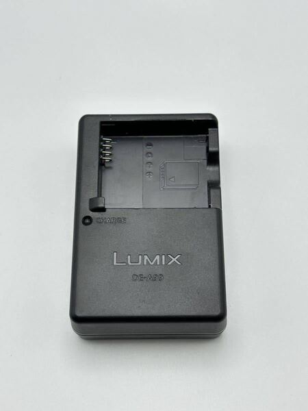 Panasonic パナソニック LUMIX バッテリーチャージャー DE-A99