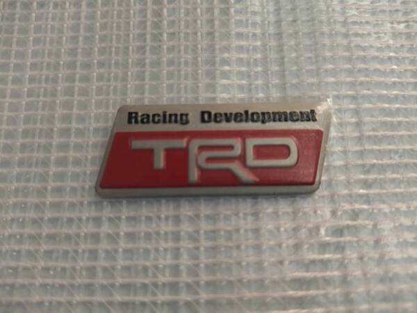 【ゆうパケット送料込】TRD ミニエンブレム プレート 縦1.8cm×横4.5cm×厚さ1mm トヨタ TOYOTA