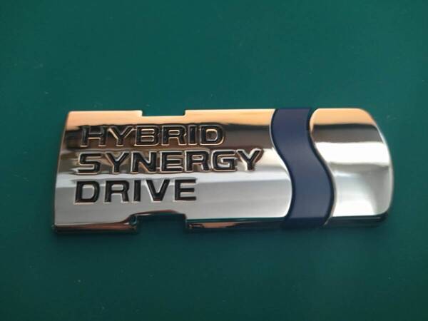 【ゆうパケット送料込】ハイブリッド シナジー ドライブ(HYBRID SYNERGY DRIVE) メッキシルバー(鏡面) 金属製 3Dエンブレム