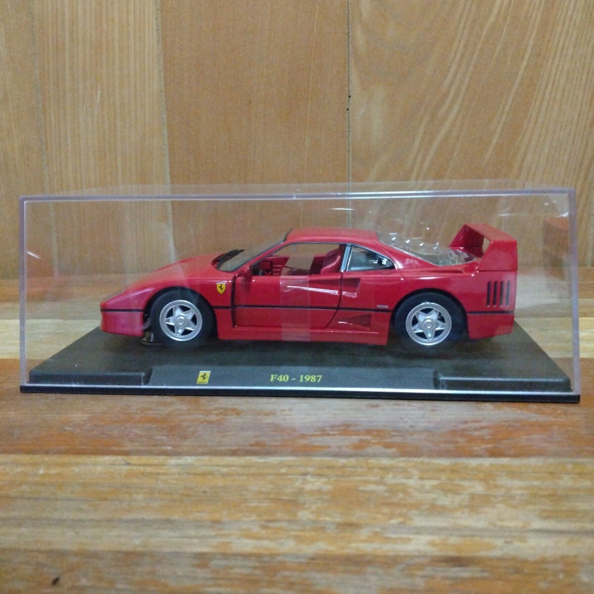 Yahoo!オークション -「1／24 フェラーリ f40」の落札相場・落札価格