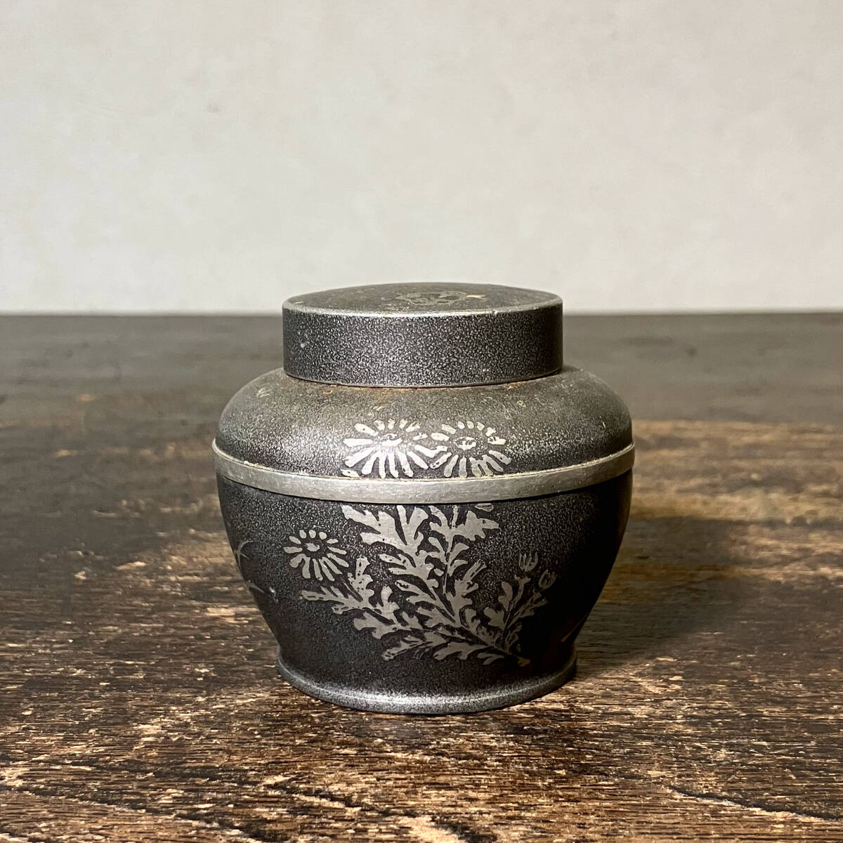 Yahoo!オークション -「乾茂號造」(錫製) (金属工芸)の落札相場 Yahoo!オークション -「乾茂號造」(錫製) (金属工芸)の落札相場