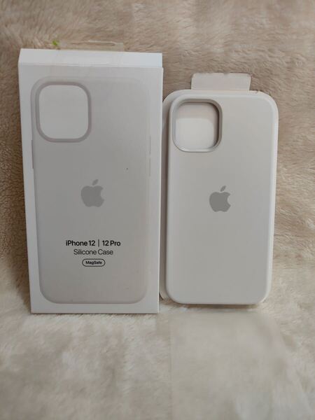 (D10)未開封 アップル純正 iphone12/12pro用 MagSafe対応 シリコンーケース ホワイト