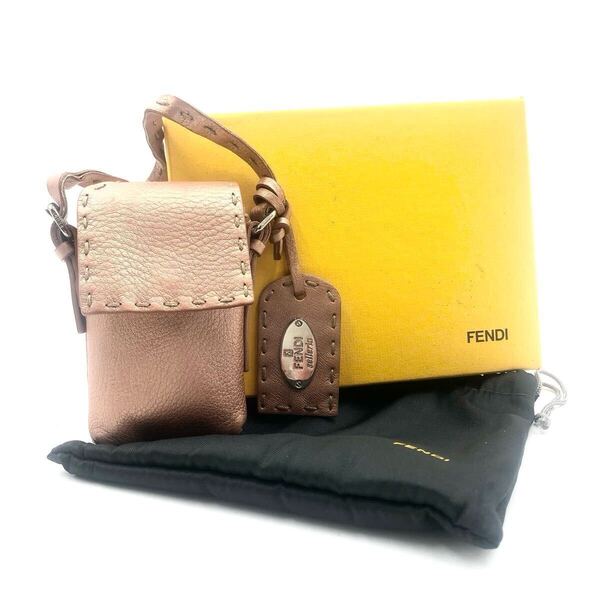 ■美品■FENDI フェンディ セレリア ミニポーチ シガレットケース 小物入れ レザー 本革 ピンク 保存袋 箱付き 刻印あり