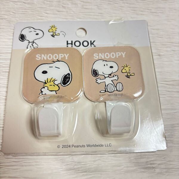 匿名配送 送料無料 未使用 海外限定 スヌーピー SNOOPY ウォールハンガー 壁掛けフック 粘着テープ インテリア ウッドストック ベージュ