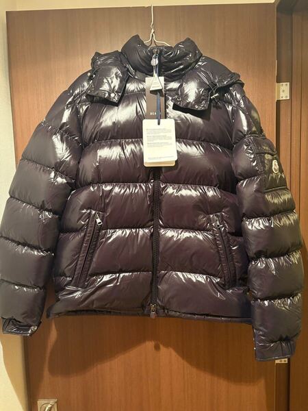 【新品】MONCLER / MAYA フーデッド ダウンジャケット タグ付き ブラック BEAMSにて購入 今季の物です。 送料負担 値引き マヤ