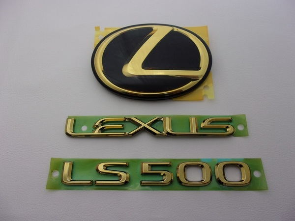 7トレジャー 【 LEXUS VXFA 50 / 55系 】 現行 レクサス LS500 プレミアム ゴールド エンブレム リア 3点セット