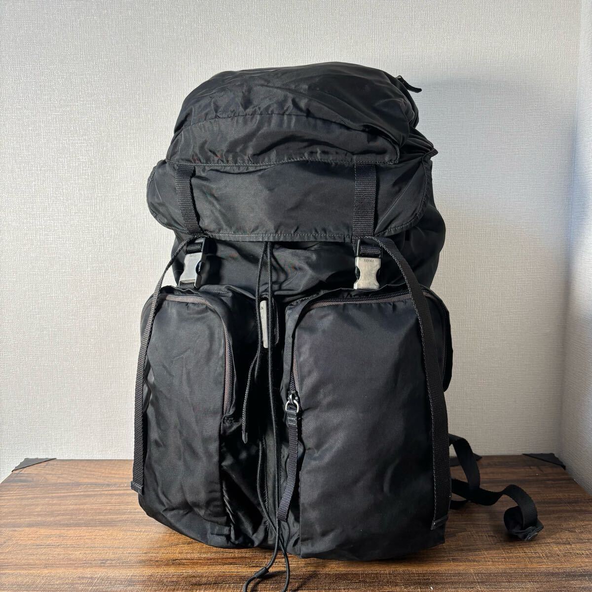 Yahoo!オークション -「prada v136」の落札相場・落札価格 Yahoo!オークション -「prada v136」の落札相場・落札価格