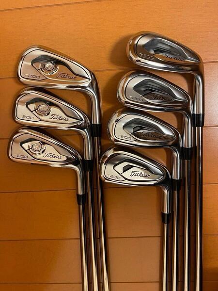 美品 Titleist T200 アイアン5〜P48度7本シャフトカスタムアッタスアイアン10S