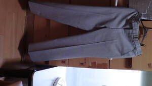 即決 長ズボン 紳士用 82 内側も美しい付属使用 グレーズボン ポリエステル100% 価値不明 古着 チャックこわれなし ポケット4個