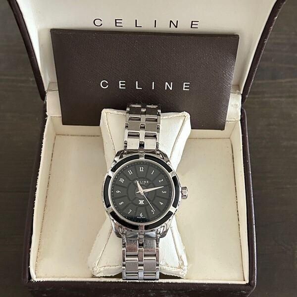 【大特価!!】CELINE セリーヌ 腕時計 ラベニュー ブラック文字盤 シルバー クオーツ マカダム柄 夏 海 キャンプ■