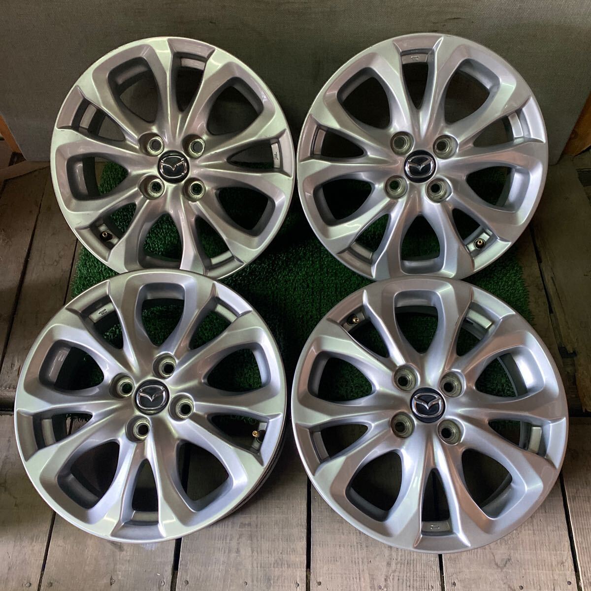 新車外し品】マツダ MAZDA2 純正 15in 5.5J +40 PCD100 4本
