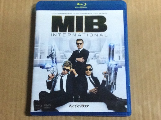 Yahoo!オークション -「メンインブラック blu-ray」の落札相場