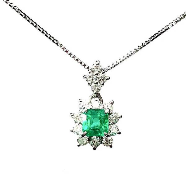22607 エメラルド ダイヤモンド ネックレス ペンダントトップ プラチナ 40cm 4.9g