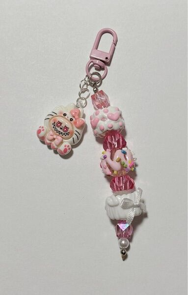 ラブブ キティちゃん ピンクキーホルダー 一点物 ハンドメイド