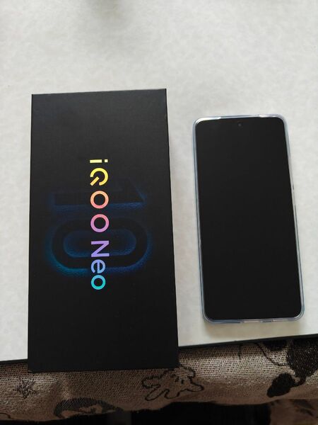 iQOO Neo10 Pro ホワイト