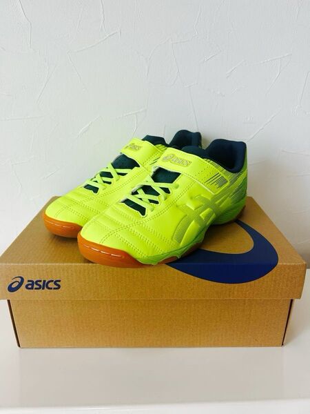 新品 KAMO 21.5 アシックス asics JUNIOLE 6 IN 1104A044-755 インドアコート 室内シューズ