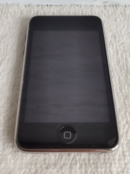 iPod touch 第3世代 64GB モデルMC011J 本体のみ