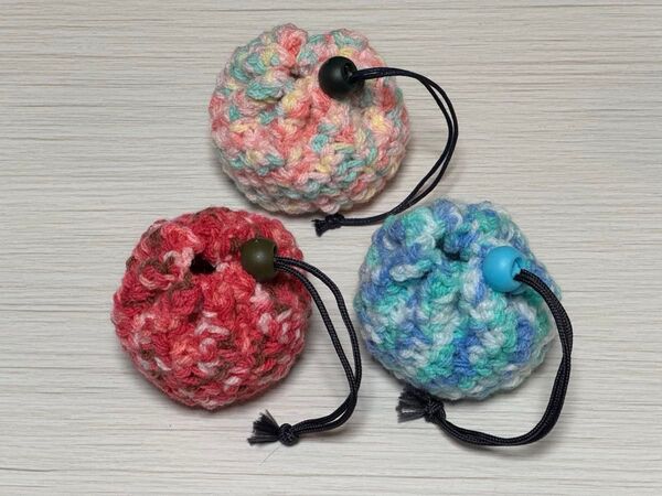 丸くて可愛い巾着小物入れ3個 バンドメイド