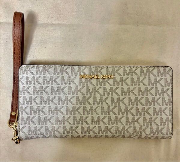 マイケルコース MICHAEL KORS ラウンドファスナー長財布