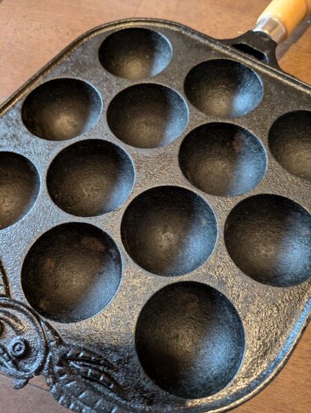 鉄鋳物 イシガキサンギョウたこ焼き器12穴鋳鉄木柄日本製