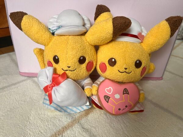 Pikachu's Sweet Treats ペアピカチュウ ぬいぐるみ