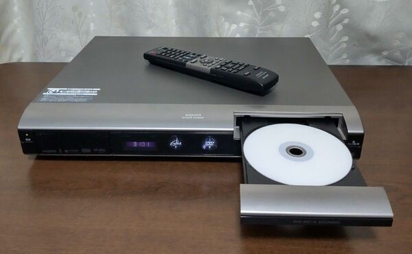 ☆動作品☆シャープAQUOSデジタルハイビジョンレコーダー≪DV-AC82≫☆HDMI搭載☆250GB◎録画/再生/ダビング可◎