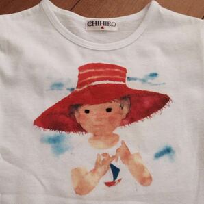 岩崎ちひろ　絵画　半袖Tシャツ 赤い帽子　女の子　新品　日本製