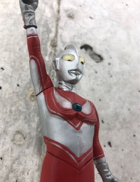 帰ってきたウルトラマン フィギュア ウルトラディフェンダー 究極大怪獣 ウルトラランス フィギュア 夕陽の決戦 リアル 外箱無