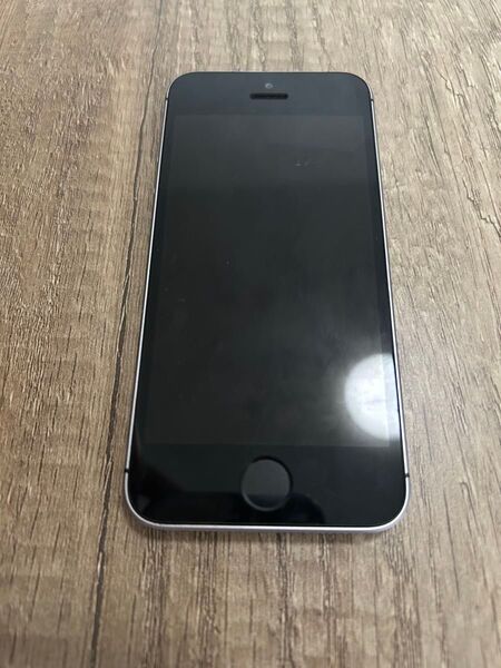 Apple iPhoneSE 第一世代 64GB スペースグレイ 本体