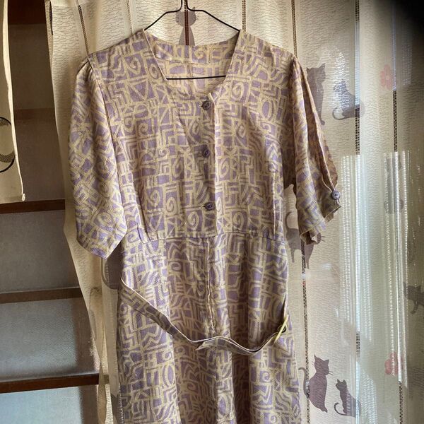 古着 ワンピース レトロ 個性的 ベージュ パープル