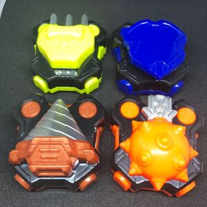 仮面ライダーギーツ レイズバックル 4点セット ドリル クロー チェーンアレイ シールド バンダイ BANDAI