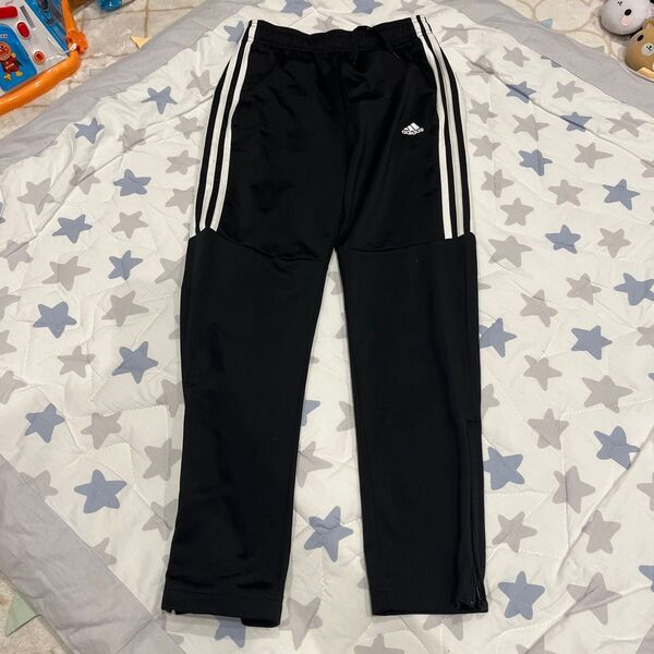 adidas トレーニングパンツ 黒 子供用