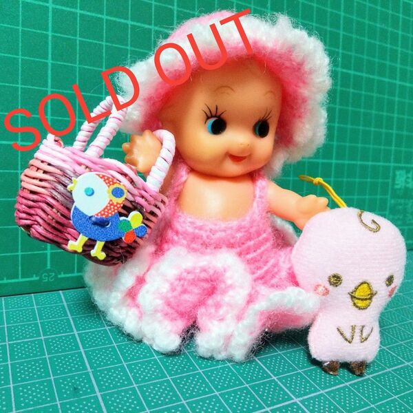 ハンドメイド ミニチュア レトロ買い物かご ひよこのおかげ キューピー 手編みニットドレス③