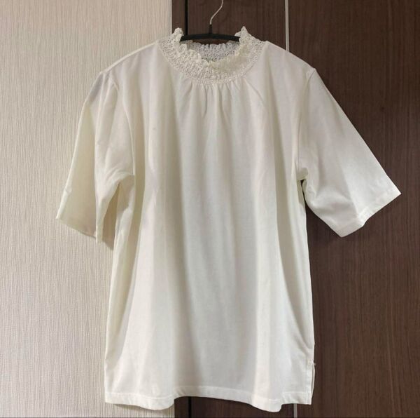 PetitHonfleur 半袖首元フリルトップス 試着のみ美品