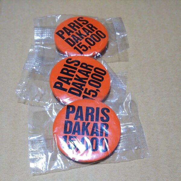 1986 松竹 映画 PARIS DAKAR 15000 栄光への挑戦 パリダカールラリー 缶バッジ 特典