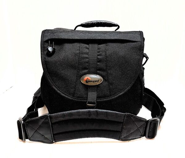 【中古、美品】カメラハッグLowepro