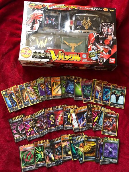 仮面ライダー龍騎 変身ベルトVバックル カードダス版アドベントカード39枚付
