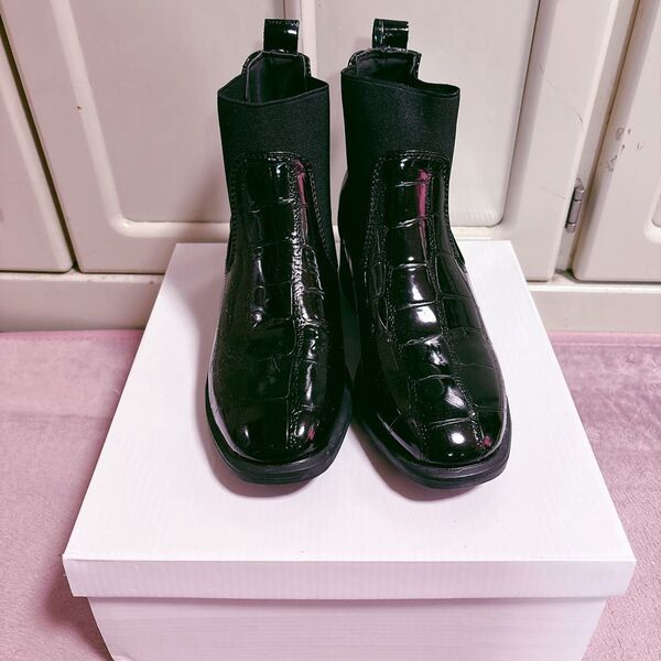 shein ショートブーツ 黒