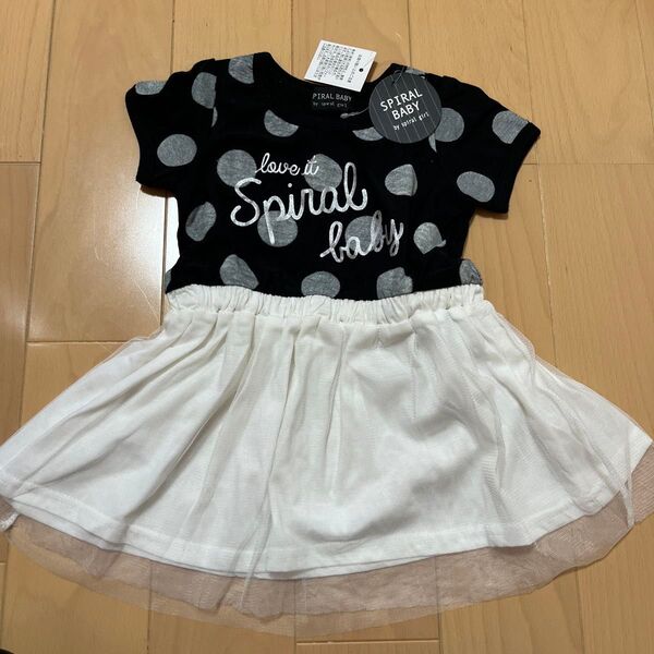新品タグ付き ワンピース 子供服 キッズ ベビー 95 フリル 水玉 ドット柄