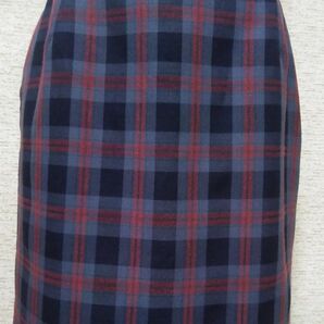 ☆未使用に近い美品☆山本寛斎プロデュースTION マイナスイオン発生裏地アクアヒール タイトスカート【レッドチェック・67-93】