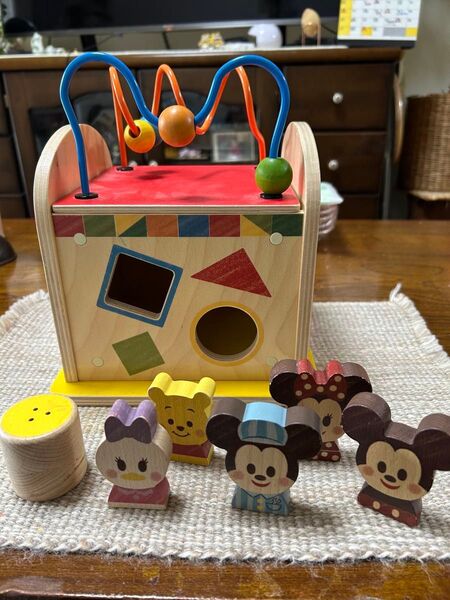 ディズニー KIDEABUSYBOX 知育玩具